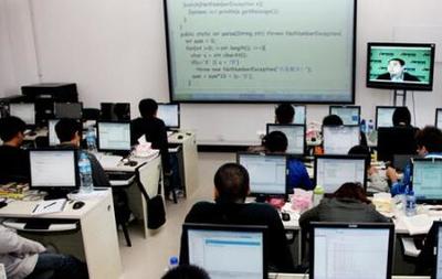 投資IT教育加盟店需知 教育軟件研發與關鍵要點